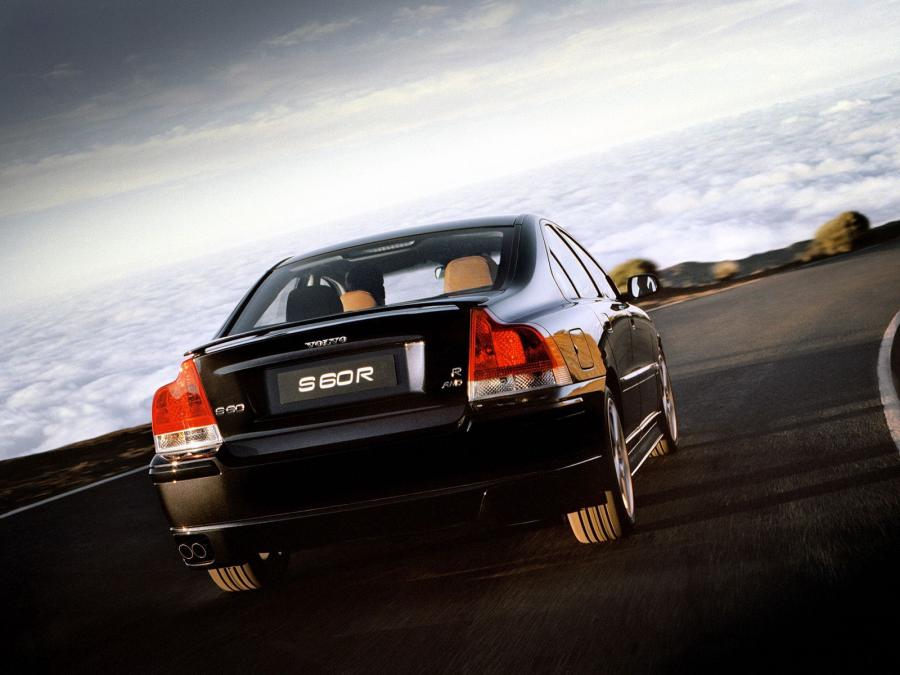  Volvo S60 R 2004 года  (фото 19 из 30)